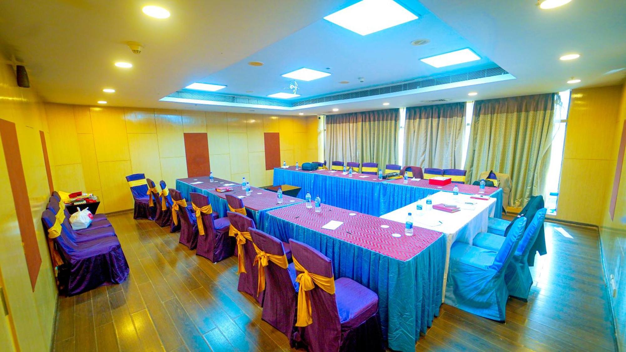 Hotel The Plaza Hyderabad Exterior photo