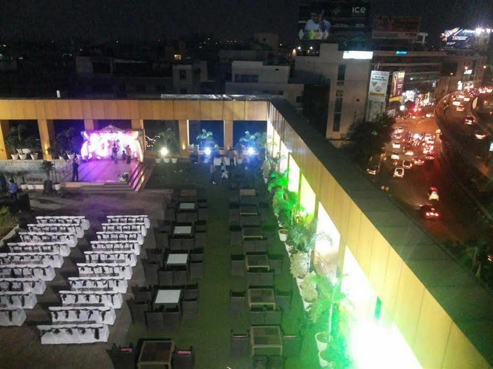 Hotel The Plaza Hyderabad Exterior photo